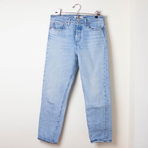 Levi's® Wedgie Icon Fit High Waist Jeans in Tango Light - Picture 3 of 6